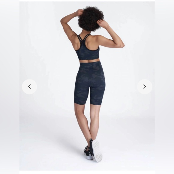 Spanx Look at Me Now Bike Shorts in black Camo Medium, Spanx Biker Shorts - Picture 10 of 10